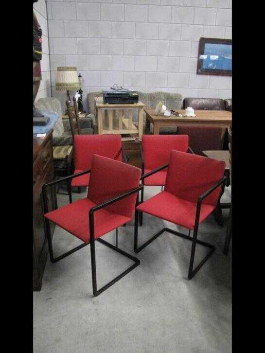 8973 4x hennie de jong stoelen € 250 castelijn